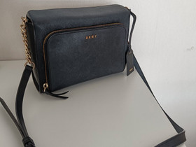 DKNY crossbody laukku, Laukut ja hatut, Asusteet ja kellot, Kokkola, Tori.fi DKNY crossbody laukku, Laukut ja hatut, Asusteet ja kellot, Kokkola, Tori.fi
