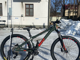 POISTO Dema dirttipyörä, Maastopyörät, Polkupyörät ja pyöräily, Lahti, Tori.fi POISTO Dema dirttipyörä, Maastopyörät, Polkupyörät ja pyöräily, Lahti, Tori.fi