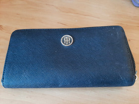 Tommy Hilfiger lompakko, Laukut ja hatut, Asusteet ja kellot, Hollola, Tori.fi Tommy Hilfiger lompakko, Laukut ja hatut, Asusteet ja kellot, Hollola, Tori.fi