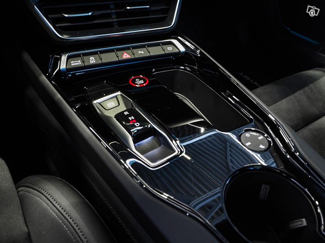 Audi E-tron GT 11