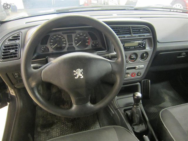 Peugeot 306 11
