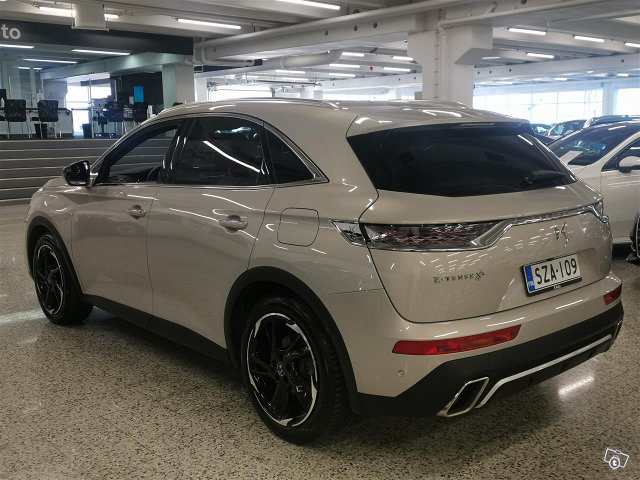 DS 7 Crossback 9