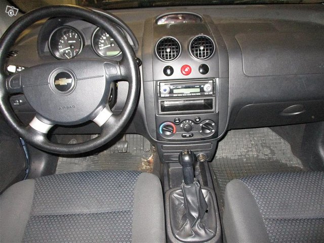 Chevrolet Kalos 9