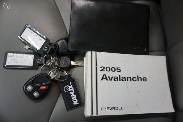 Chevrolet Avalanche 21