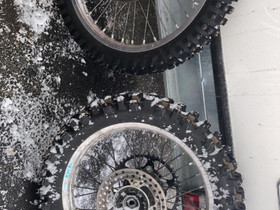 Piikkirenkaat excelin vanteilla, Renkaat, Mototarvikkeet ja varaosat, Kontiolahti, Tori.fi Piikkirenkaat excelin vanteilla, Renkaat, Mototarvikkeet ja varaosat, Kontiolahti, Tori.fi