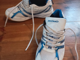 Sisäpelikengät hypno 36, Pallopelit, Urheilu ja ulkoilu, Juva, Tori.fi Sisäpelikengät hypno 36, Pallopelit, Urheilu ja ulkoilu, Juva, Tori.fi