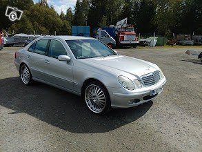 Mercedes-Benz E 200 2