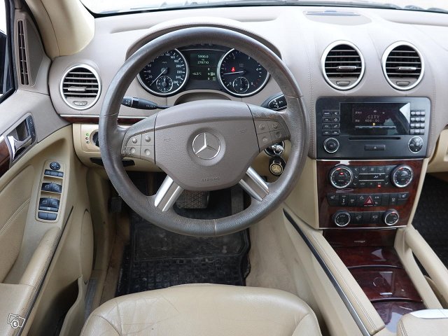 Mercedes-Benz GL 5
