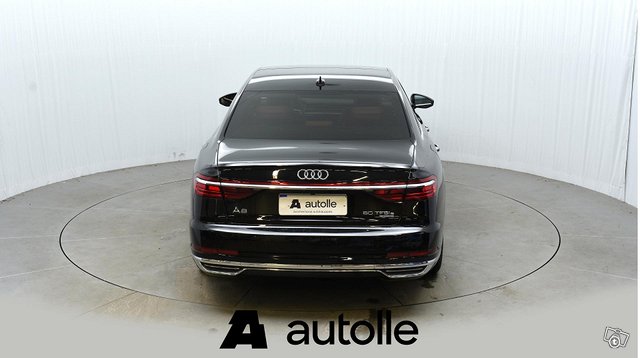 Audi A8 8