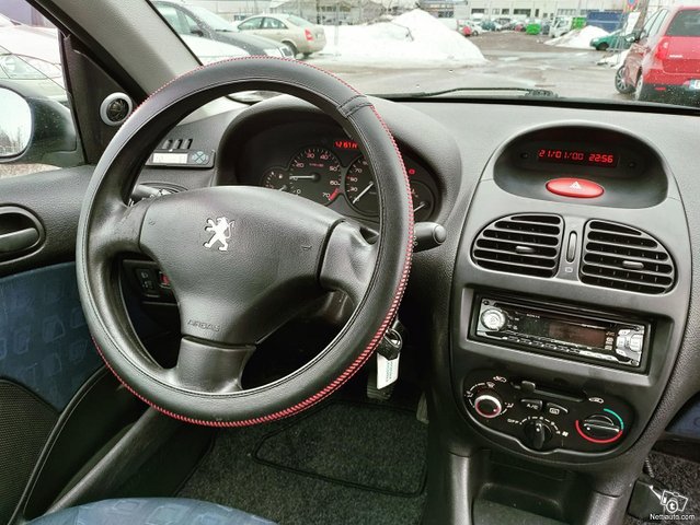 Peugeot 206 11