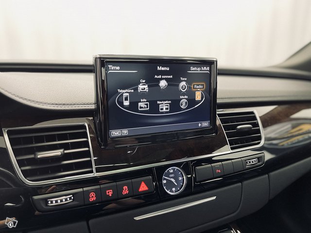 Audi A8 13