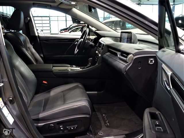 Lexus RX 15