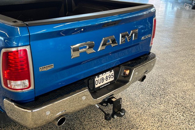 Dodge RAM 12