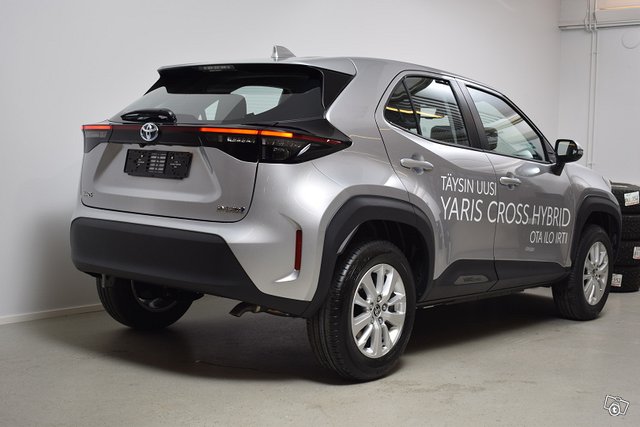 Toyota Yaris Cross 5