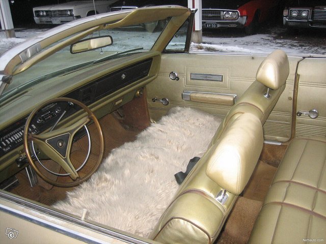 Chrysler Newport 4