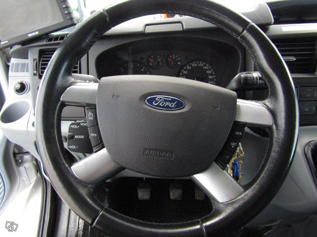 Ford Transit 18