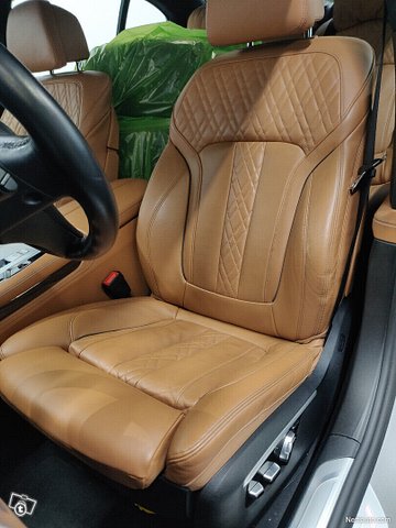 BMW 750 10