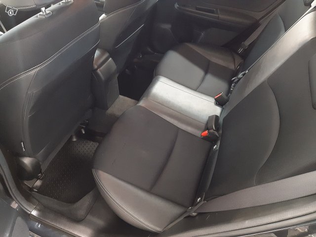 Subaru Impreza 7