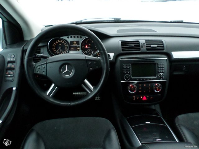 Mercedes-Benz R 10