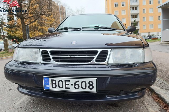 Saab 900 18