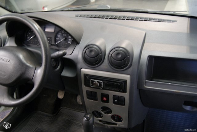 Dacia Logan Van 9
