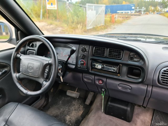 Dodge Ram 1500 15