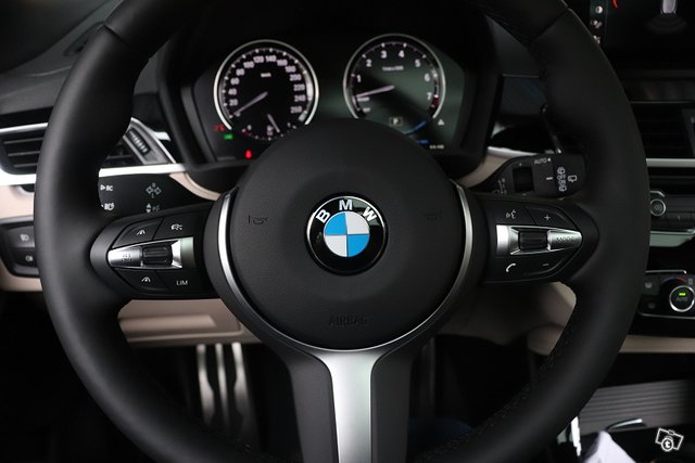 BMW X2 20