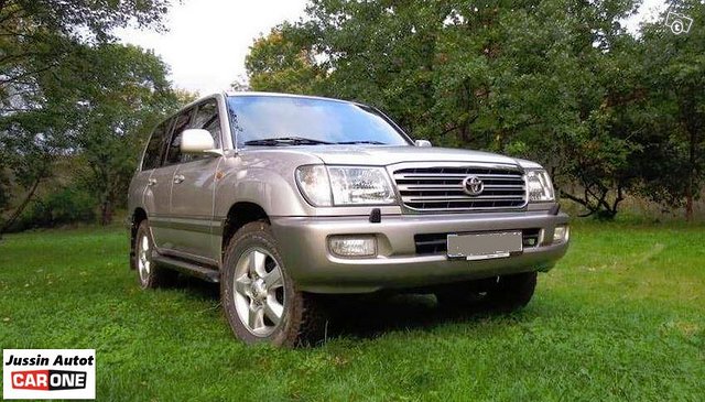 Toyota Land Cruiser 1