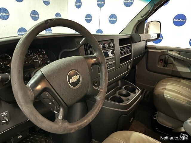 Chevrolet Express 3500 11