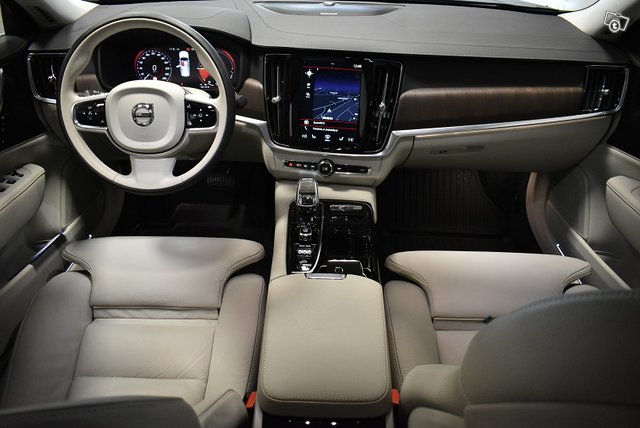 Volvo S90 14