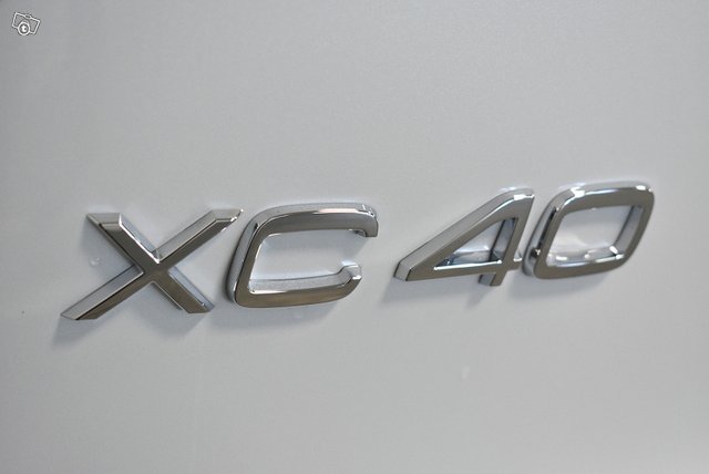 Volvo XC40 5