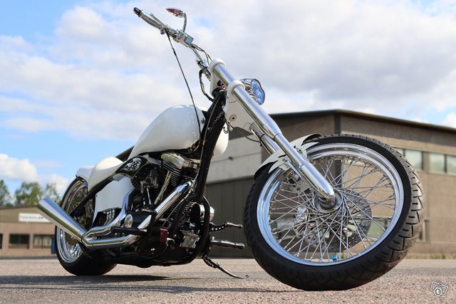Harley Davidson FXST 1