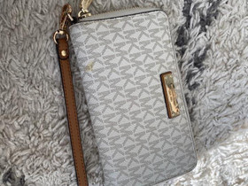 Michael Kors lompakko, Muut asusteet, Asusteet ja kellot, Lapua, Tori.fi Michael Kors lompakko, Muut asusteet, Asusteet ja kellot, Lapua, Tori.fi