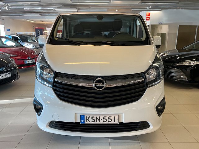 Opel Vivaro 6