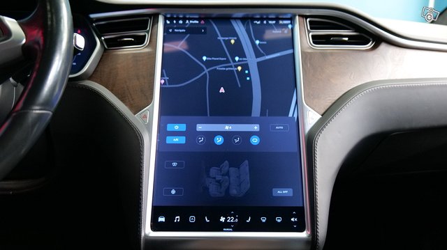 Tesla MODEL X 20