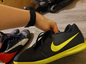 Nike lenkkarit, 37.5, Juoksu ja lenkkeily, Urheilu ja ulkoilu, Mikkeli, Tori.fi Nike lenkkarit, 37.5, Juoksu ja lenkkeily, Urheilu ja ulkoilu, Mikkeli, Tori.fi