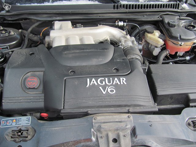 Jaguar X-Type 9
