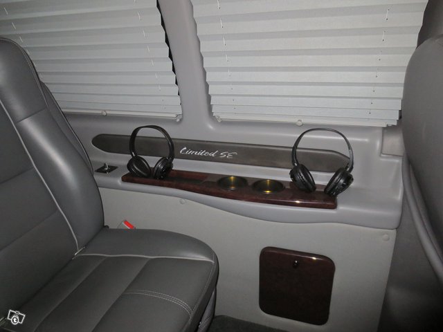 Chevrolet Express 10