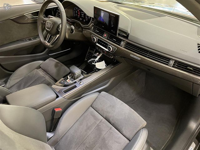 Audi S4 12
