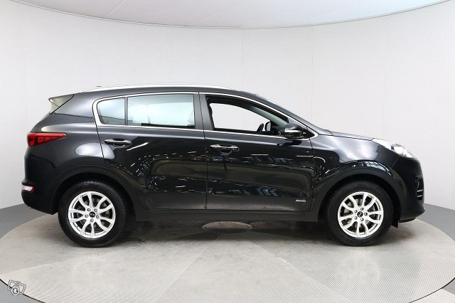 KIA SPORTAGE 9