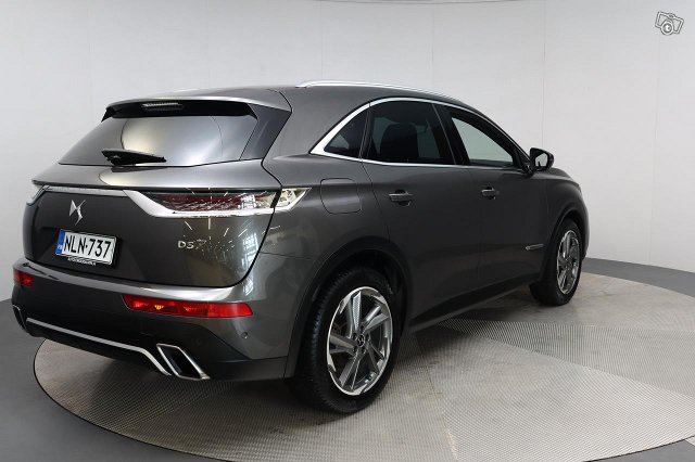 DS 7 CROSSBACK 8