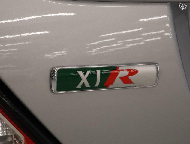 Jaguar XJR 22