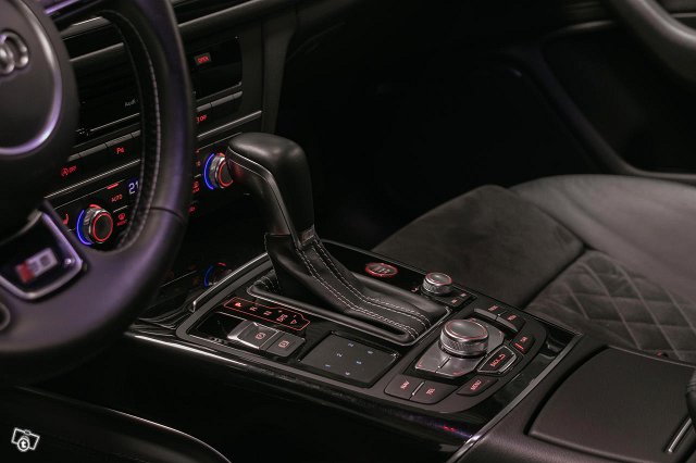 Audi S6 14