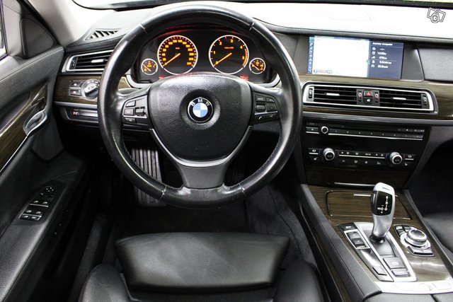 BMW 730 11