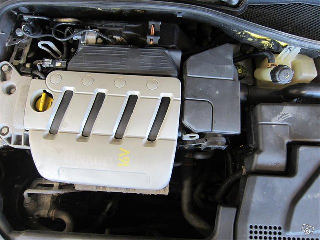 Renault Laguna 18