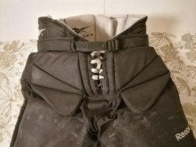 Reebok mv housut, Jääkiekko ja luistelu, Urheilu ja ulkoilu, Pedersören kunta, Tori.fi Reebok mv housut, Jääkiekko ja luistelu, Urheilu ja ulkoilu, Pedersören kunta, Tori.fi