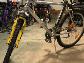 KUWAHARA 26" polkupyörä 21-vaihteinen, Hybridipyörät, Polkupyörät ja pyöräily, Kouvola, Tori.fi KUWAHARA 26" polkupyörä 21-vaihteinen, Hybridipyörät, Polkupyörät ja pyöräily, Kouvola, Tori.fi