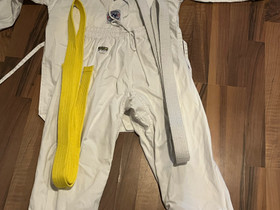 Kwon Clubline taekwondopuku, Kamppailulajit, Urheilu ja ulkoilu, Varkaus, Tori.fi Kwon Clubline taekwondopuku, Kamppailulajit, Urheilu ja ulkoilu, Varkaus, Tori.fi