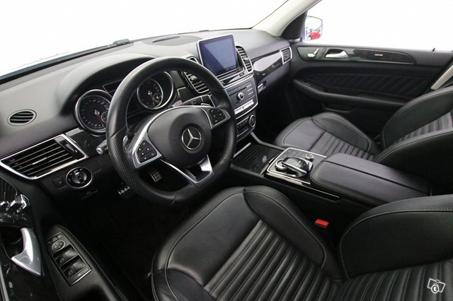 Mercedes-Benz GLE 10