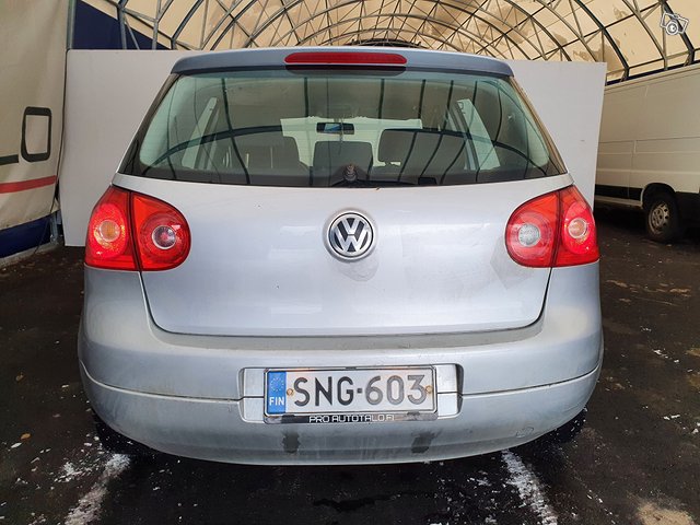 Volkswagen GOLF 5